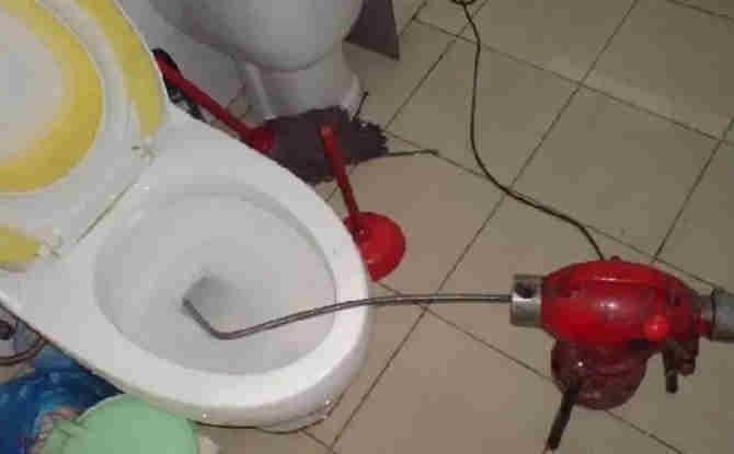 乡城马桶通下水